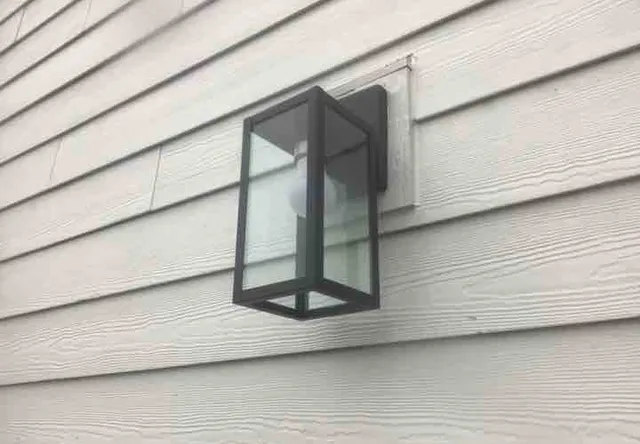 Deck light not working: photo 1 from a Chicago inspection report