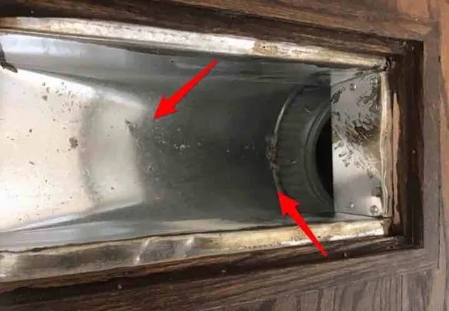 Construction debris in the floor vents: photo 1 from a Chicago inspection report