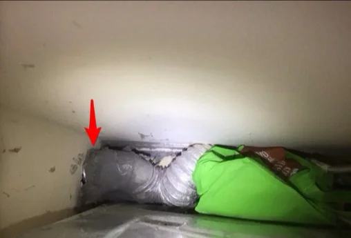 Separated flexible foil dryer duct behind a dryer